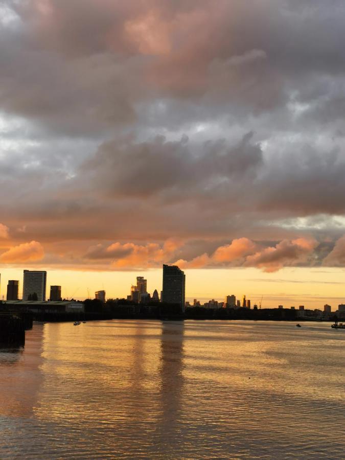 Homestay Room With Stunning Thames River View Londra Dış mekan fotoğraf
